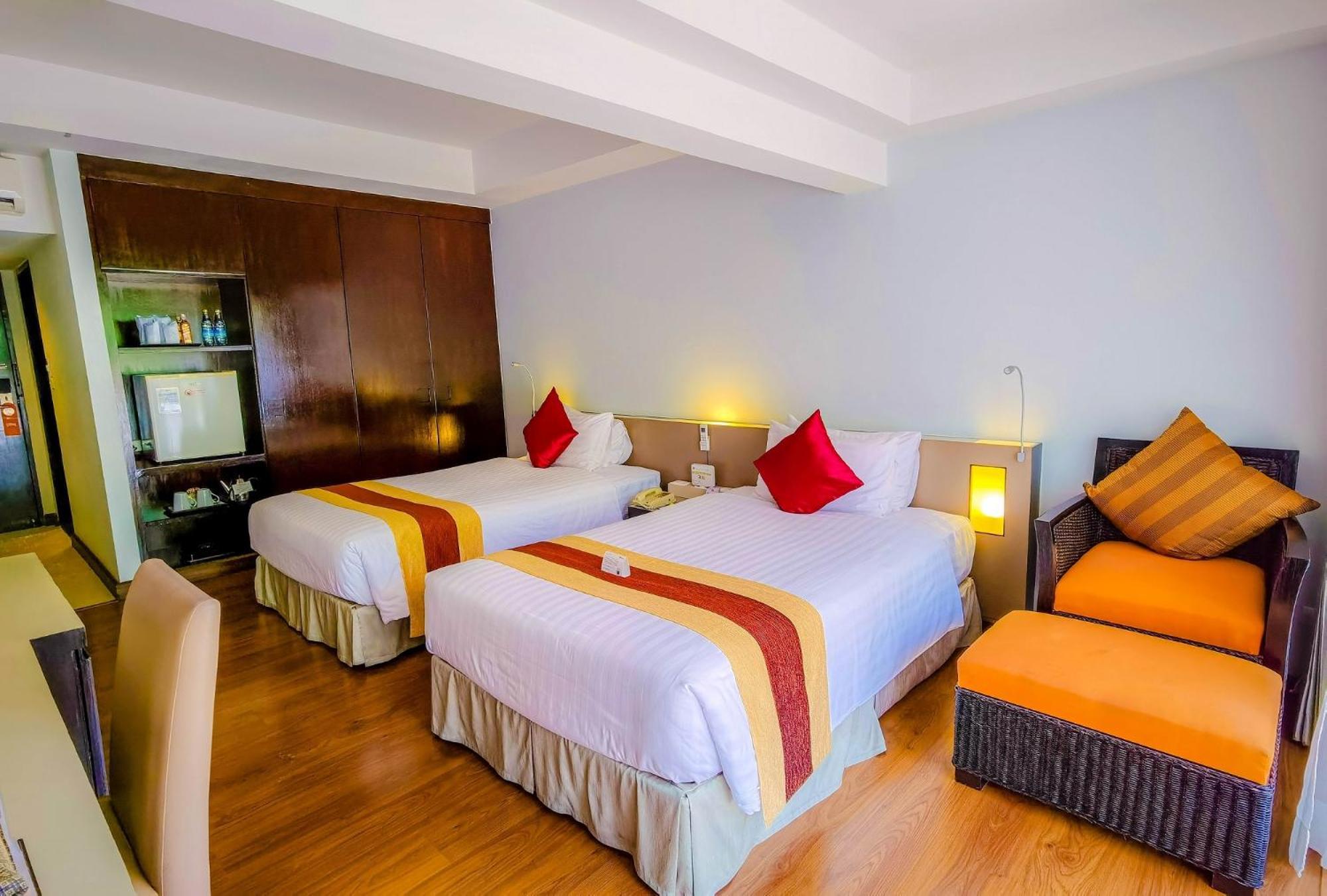 Patong Resort Hotel - Sha Extra Plus Exterior foto